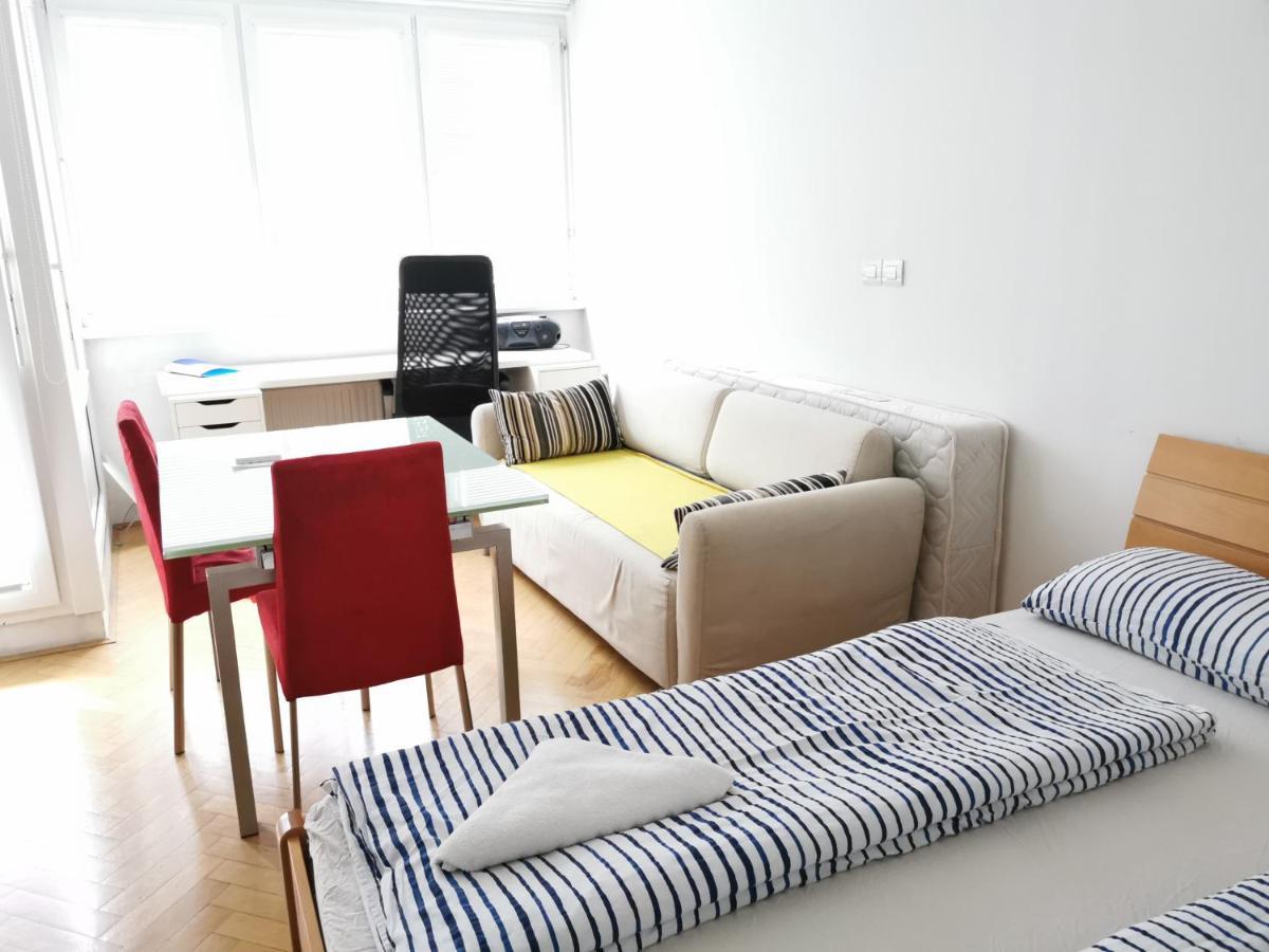 City Centre Studio With A Balcony And Free Parking Ljubljana Exterior photo